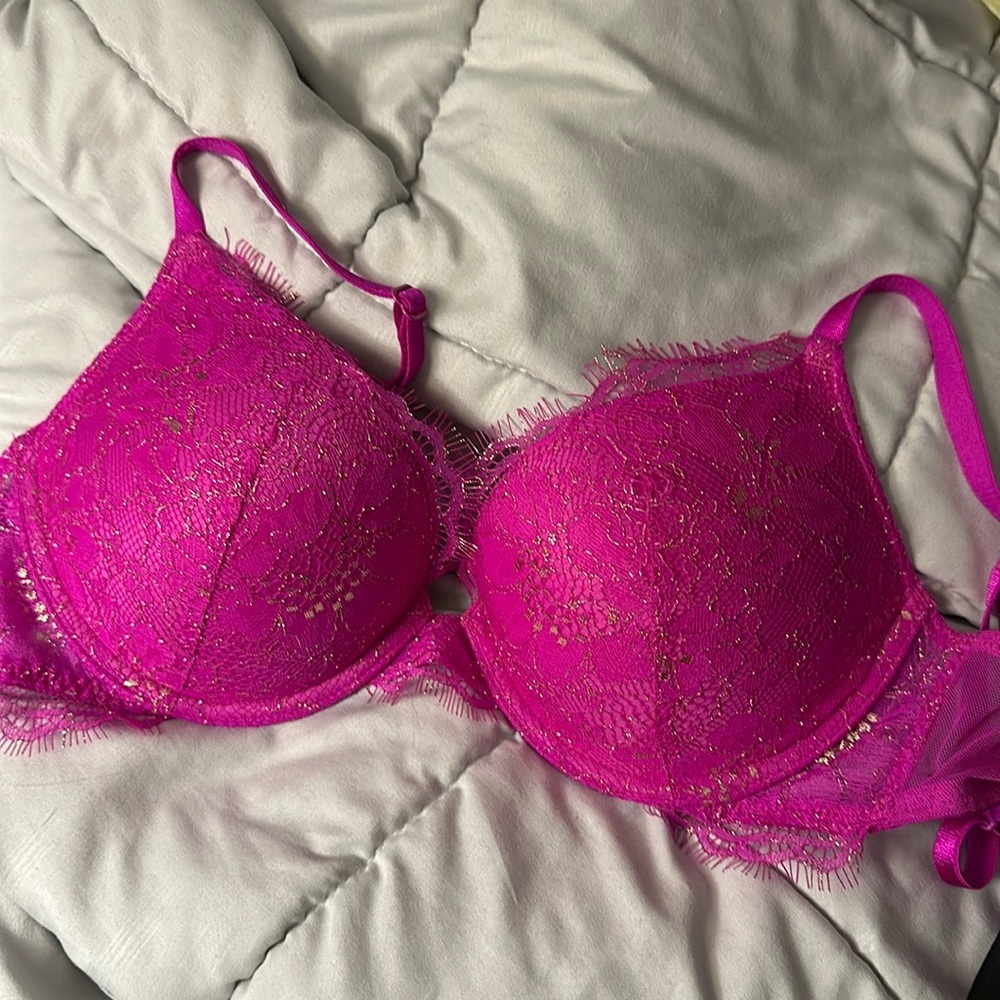 NWOT Victorias Secret Very Sexy Bra 32C